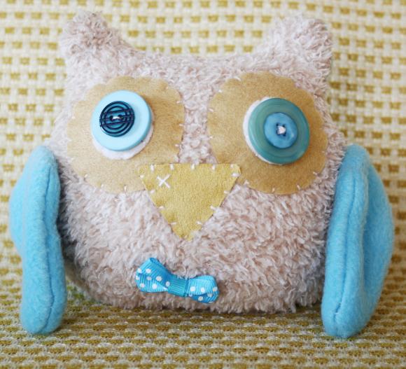 Boobeloobie Orli The Owl In Blue, Cream And A Yellow Beak With Wing Detail